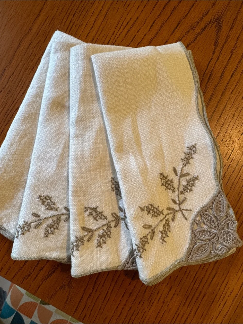 Vintage Embroidered Cream Linen Napkins - Set of 4
